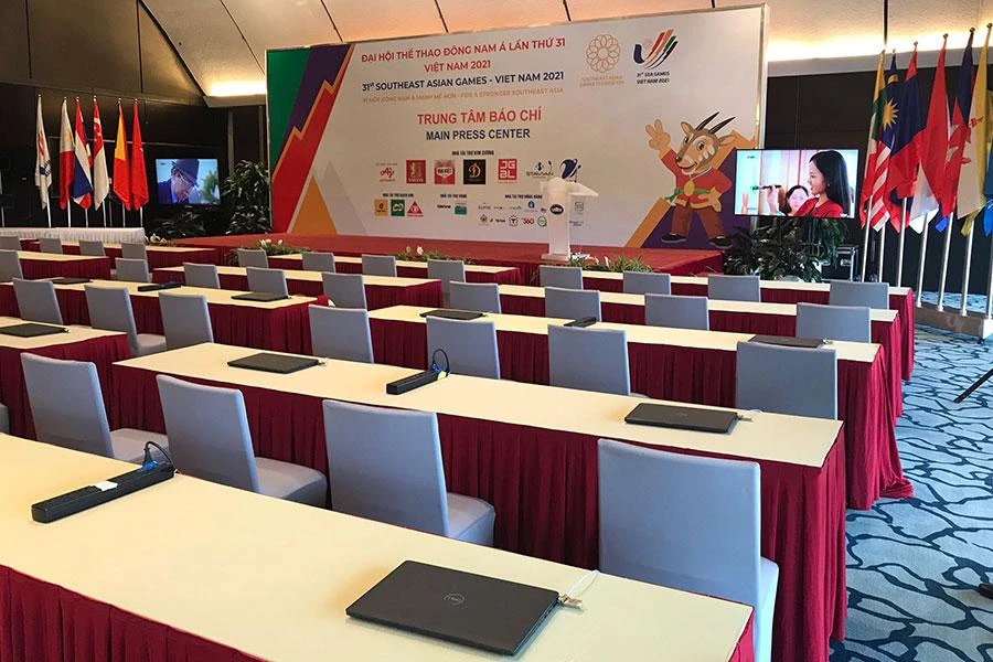 Trung tâm báo chí chuẩn bị đi vào hoạt động vào ngày 9-6. Ảnh: NGÔ NAM