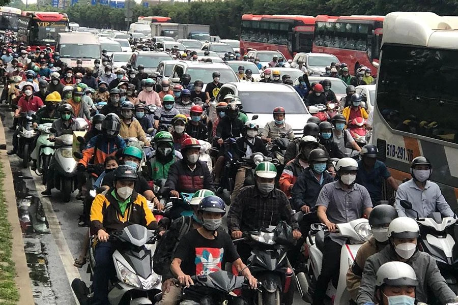 Mô tô, xe máy sản xuất, lắp ráp và nhập khẩu mới đang đáp ứng tiêu chuẩn khí thải Euro 3. Ảnh: Đ.TRANG Mô tô, xe máy sản xuất, lắp ráp và nhập khẩu mới đang đáp ứng tiêu chuẩn khí thải Euro 3. Ảnh: Đ.TRANG