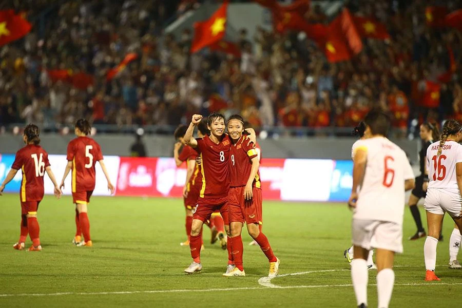 Trong một trận trung phong Huỳnh Như bị kèm chặt và dứt điểm không tốt thì Thùy Trang nổi lên với sức bền dẻo dai cùng tốc độ làm nên đường kiến tạo, một pha ghi bàn ấn định. Ảnh: CTV