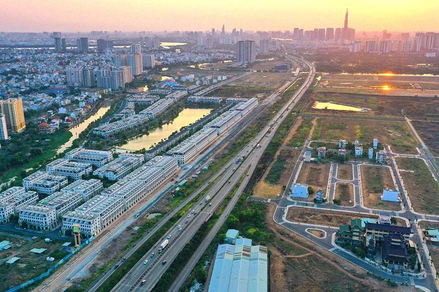 Tỉ lệ đô thị hóa xác định theo địa bàn có chức năng đô thị đã tăng từ 30,5% năm 2010 lên gần 40% năm 2020. Ảnh: HOÀNG GIANG