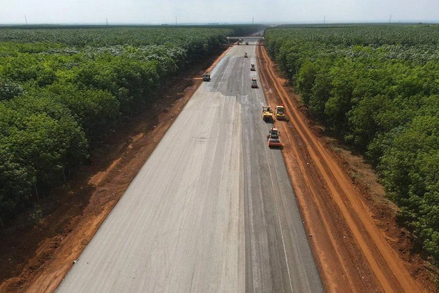 Dự án cao tốc Phan Thiết - Dầu Giây, là một trong bốn dự án thuộc dự án cao tốc Bắc - Nam giai đoạn 1, đạt kế hoạch giải ngân đầu tư công. Ảnh: Đ.TRANG