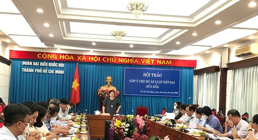 Đoàn đại biểu Quốc hội TP.HCM tổ chức hội thảo góp ý dự thảo Luật Đất đai (sửa đổi). Ảnh: QUỲNH LINH