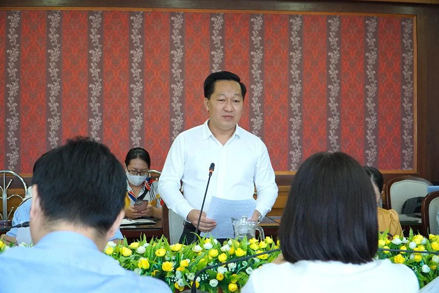 Ông Hoàng Tùng, Chủ tịch UBND TP Thủ Đức, trong buổi giám sát của Ban Đô thị HĐND TP cuối tháng 9. Ảnh: VIỆT HOA