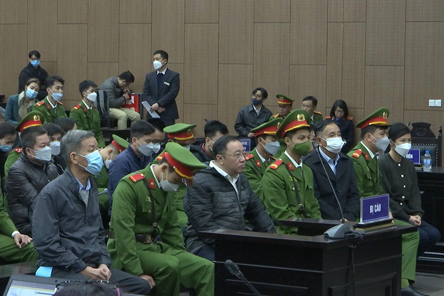 Các bị cáo tại tòa. Ảnh: CTV