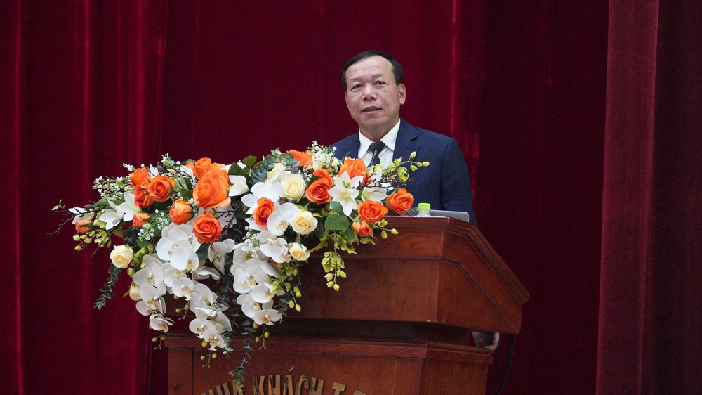 Phó Chánh án thường trực TAND Tối cao Nguyễn Trí Tuệ phát biểu tại hội nghị. Ảnh: HĐ