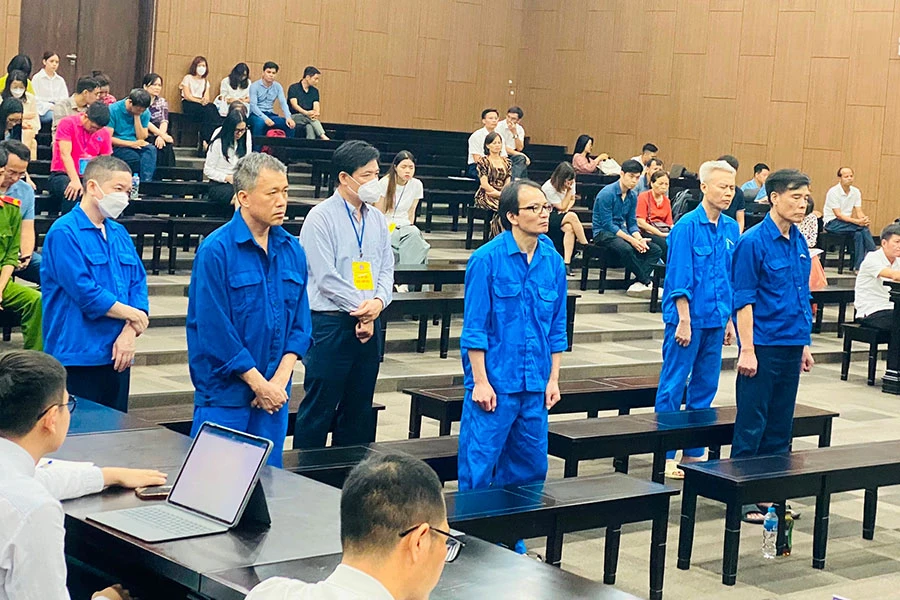 Các bị cáo tại tòa. Ảnh: CTV
