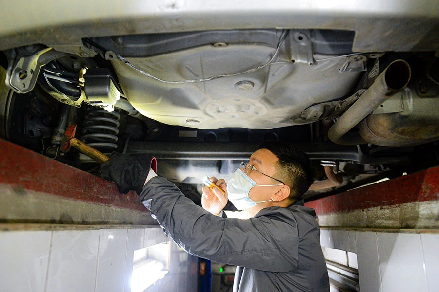 Theo đề xuất của Cục Đăng kiểm, xe kiểm định lần một sẽ có mức giá tổng thể nhiều hạng mục. Ảnh: VIẾT LONG