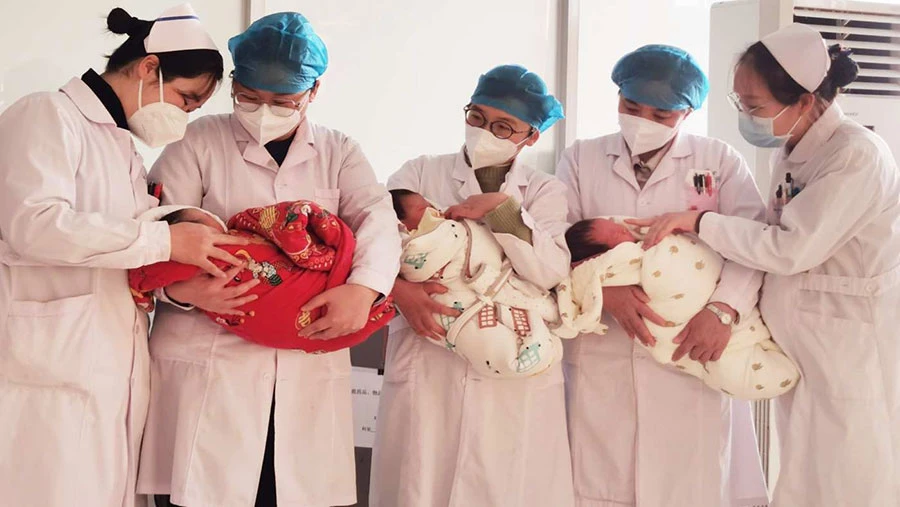 Ảnh-bài-chính-P16-đăng-20-2-2024- Sinh con -ở-châu-Á.jpg