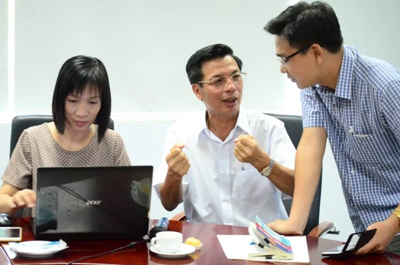 Chủ quán Xin Chào không muốn đại tá Quý bị kỷ luật ảnh 65