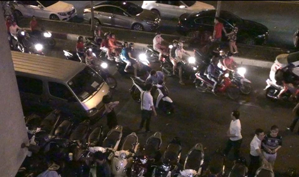 Nhà hàng cho khách hút shisha trái phép ảnh 1