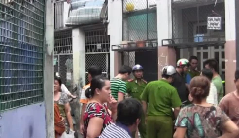 Cuồng ghen, thanh niên đổ xăng đốt bạn gái ảnh 1