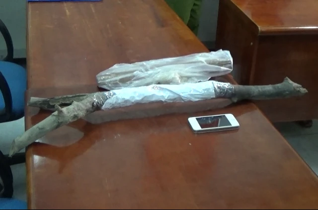 Chiếc điện thoại cũ tố cáo hung thủ giết người ảnh 2