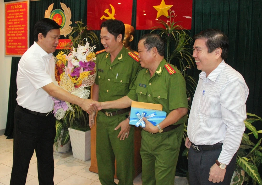 Kỳ vọng của Bí thư Đinh La Thăng đối với công an TP.HCM ảnh 2