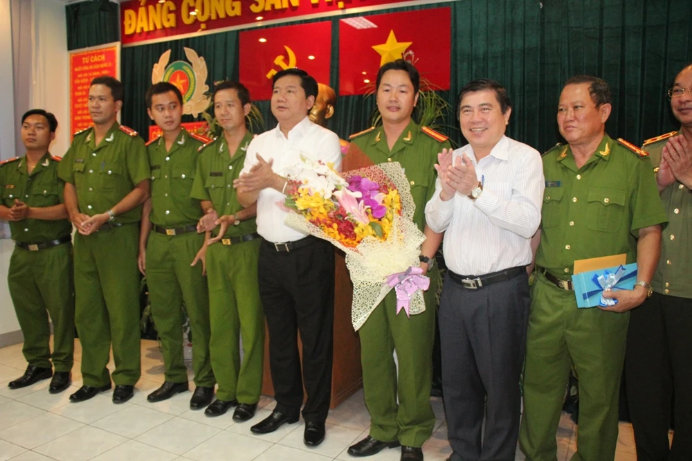 Kỳ vọng của Bí thư Đinh La Thăng đối với công an TP.HCM ảnh 1