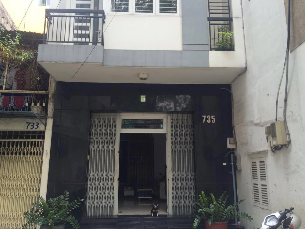 Đột nhập từ 'chuồng cu' trộm hơn 1,5 tỉ đồng ảnh 1