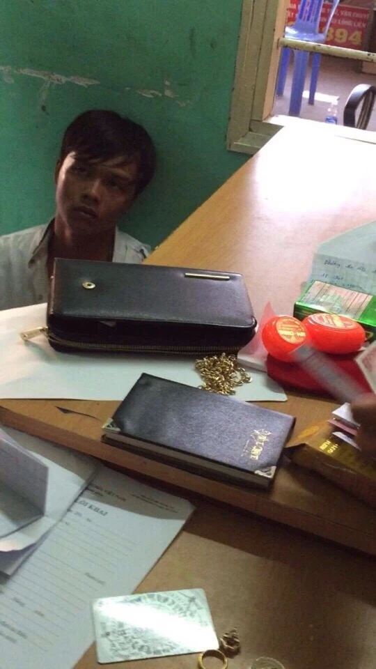 Cuộc rượt đuổi như bão của cảnh sát hình sự bắt kẻ trộm két sắt ảnh 1