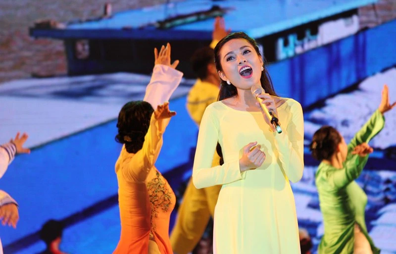 Cùng hát nhớ về ngày tổng tuyển cử đầu tiên Quốc hội Việt Nam ảnh 4