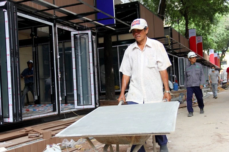 Chùm ảnh: Đường sách TP.HCM trước ngày khánh thành ảnh 4