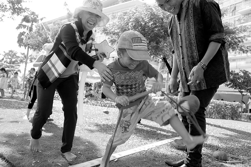 Những người phụ nữ vất vả mưu sinh trong ngày 8-3 ảnh 13