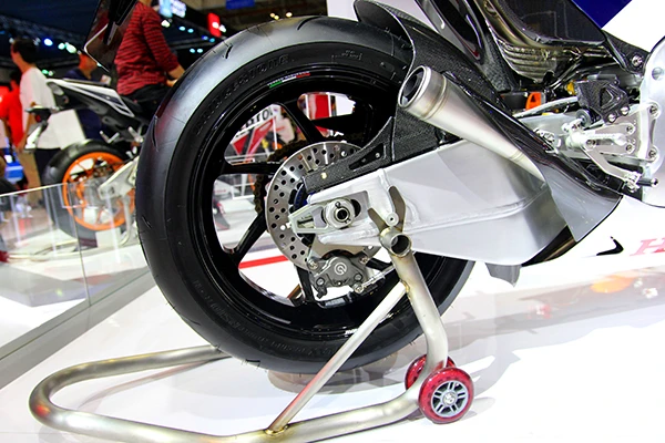 Siêu mô tô giá 5,5 tỉ đồng gây 'bão' tại Vietnam Motorcycle Show ảnh 7