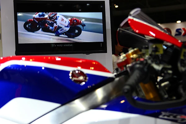 Siêu mô tô giá 5,5 tỉ đồng gây 'bão' tại Vietnam Motorcycle Show ảnh 2