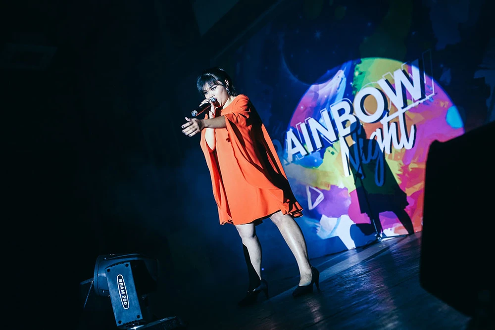 Nghệ sĩ biểu diễn trong chương trình.