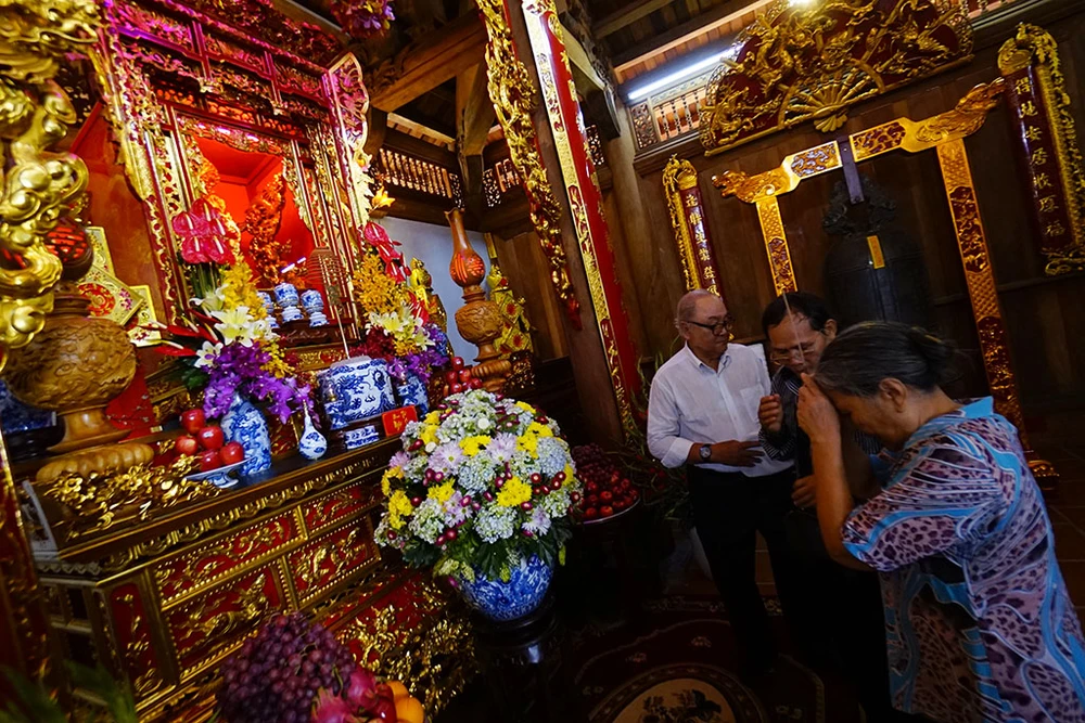 Nhà thờ tổ tiền tỉ của danh hài Hoài Linh chính thức khánh thành