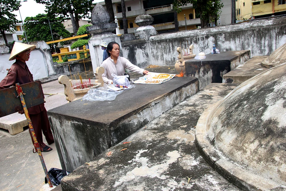 Lăng mộ cổ nằm trên khu đất 'long mạch' ở TP.HCM