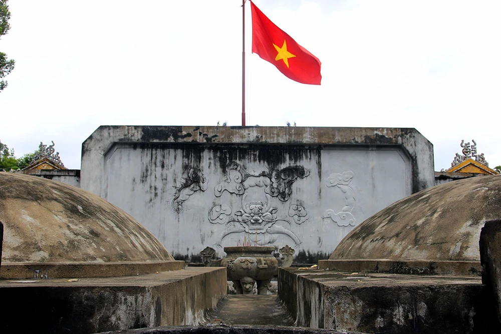 Lăng mộ cổ nằm trên khu đất 'long mạch' ở TP.HCM