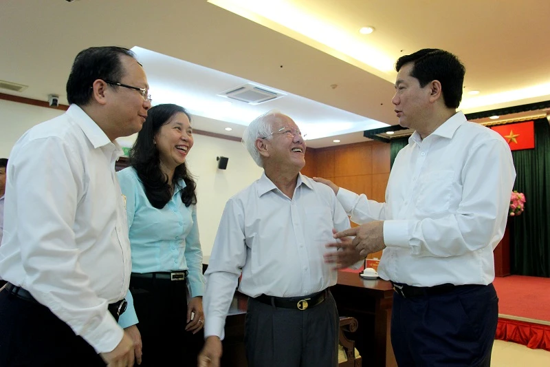 Hai nguyên lãnh đạo TP.HCM chính thức nghỉ hưu ảnh 4 Hai nguyên lãnh đạo TP.HCM chính thức nghỉ hưu ảnh 4