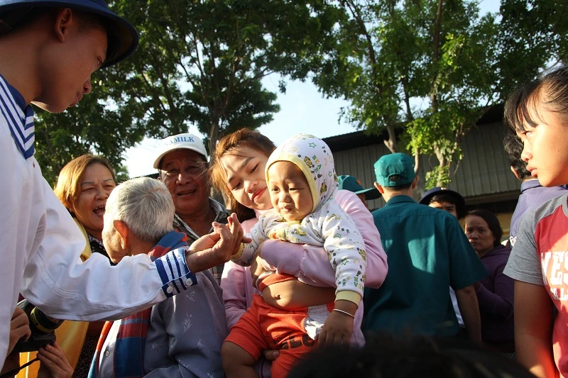 Những hình ảnh xúc động tiễn thanh niên TP.HCM nhập ngũ ảnh 9