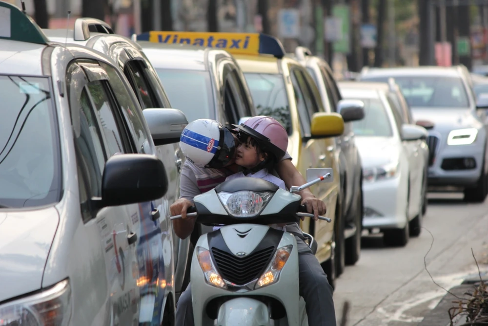 kẹt xe trên đường Điện Biên Phủ