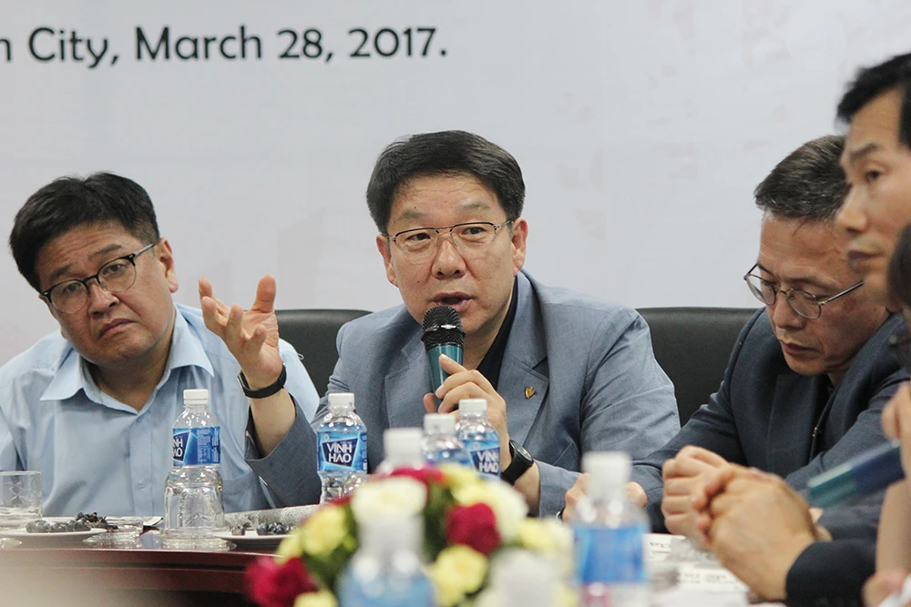 Đoàn Hội nhà báo Hàn Quốc thăm báo Pháp Luật TP.HCM ảnh 6