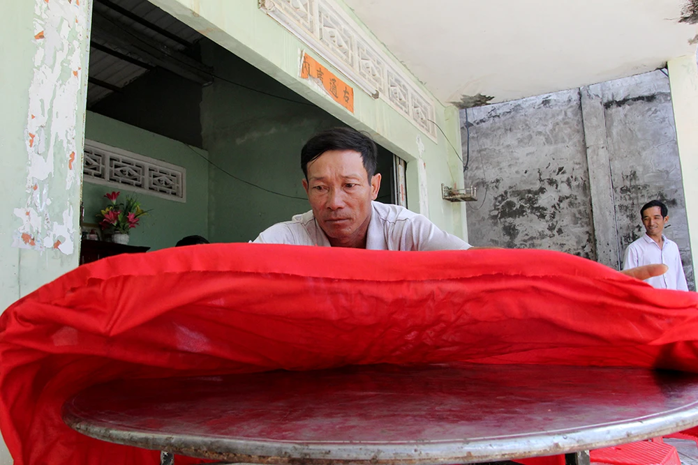 'Tiệc giải oan' bên chân cầu Hòa Đông ảnh 2