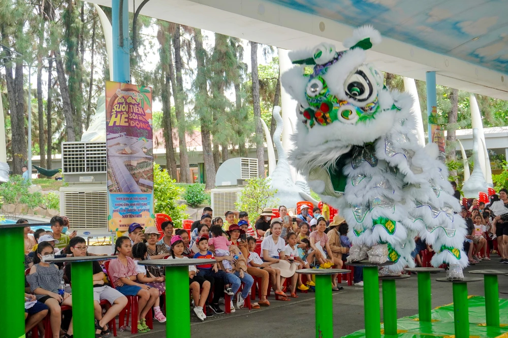 Nhiều hoạt động hấp dẫn trong ngày khai mạc đúng dịp Quốc tế thiếu nhi 1-6.