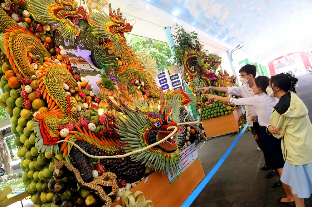 Hội thi Nghệ thuật tạo hình bằng trái cây trong khuôn khổ Lễ hội trái cây Nam Bộ được du khách trong và ngoài nước mong đợi nhiều nhất.