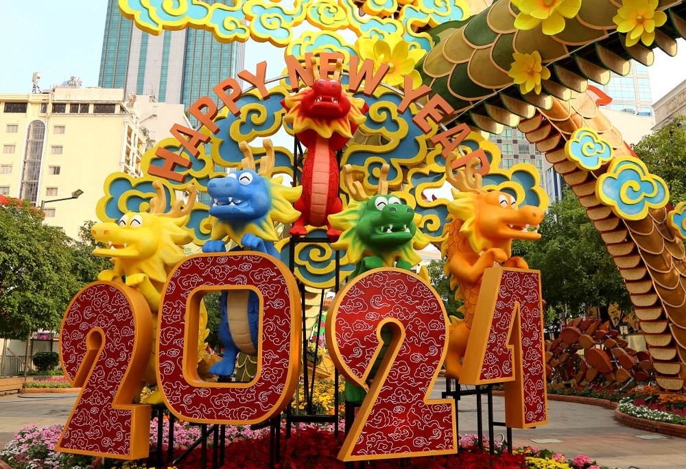 đường hoa nguyễn huệ trước ngày khai mạc (5).JPG