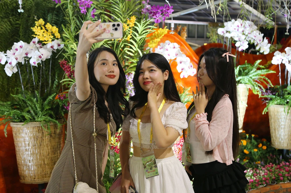 khai mạc đường hoa nguyễn huệ tết giáp thìn 2024 (12).JPG