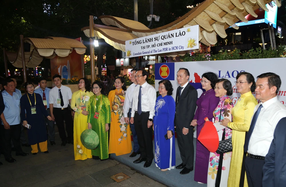 khai mạc đường hoa nguyễn huệ tết giáp thìn 2024 (5).JPG