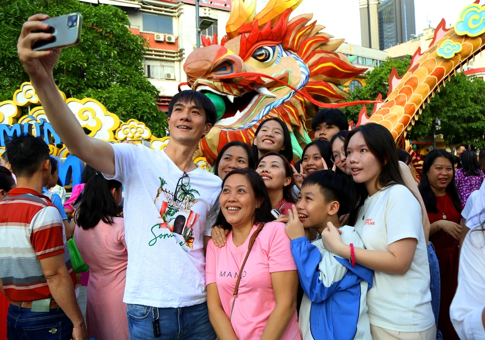 ngày cuối mở cửa đường hoa nguyễn huệ (14).JPG