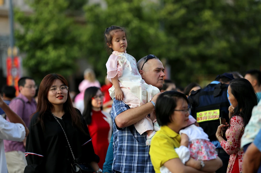 ngày cuối mở cửa đường hoa nguyễn huệ (4).JPG