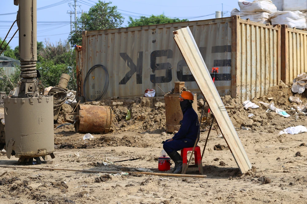 một ngày làm công nhân vành đai 3 tphcm (15).JPG