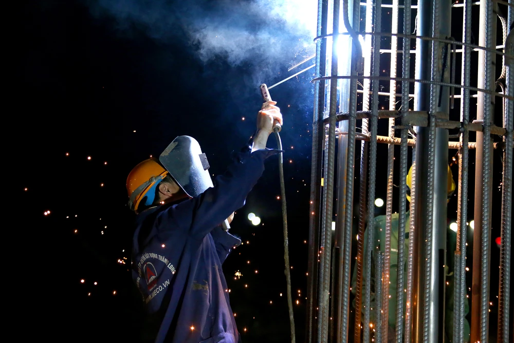 một ngày làm công nhân vành đai 3 tphcm (24).JPG