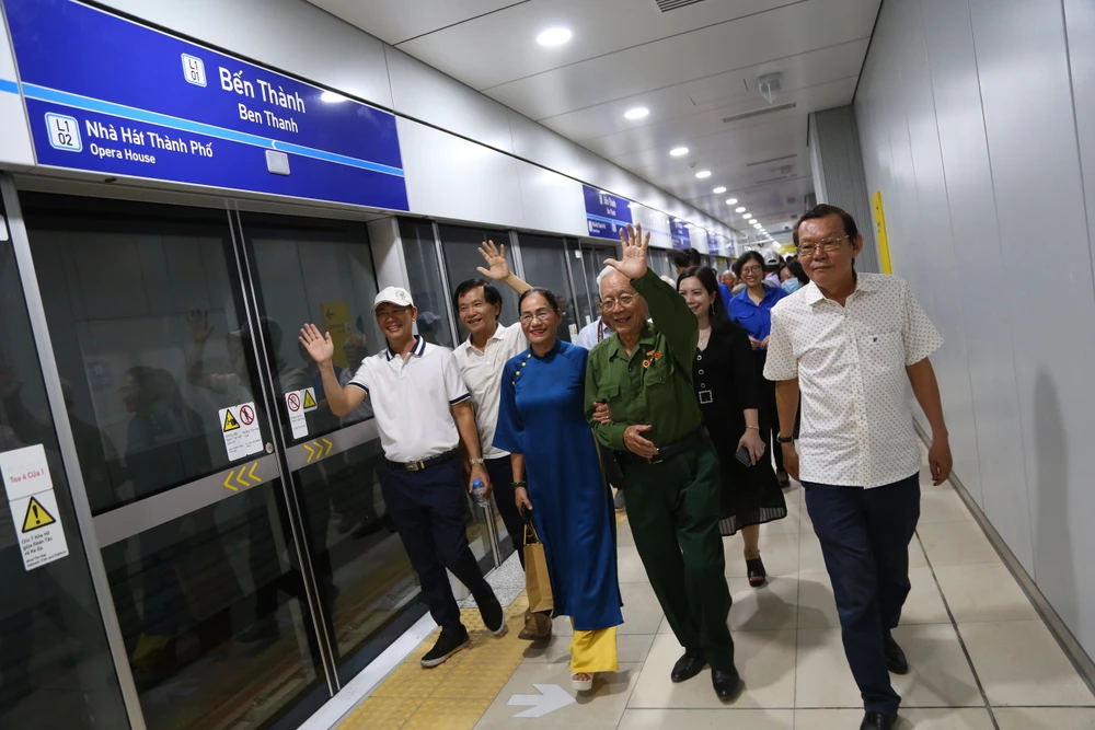  metro số 1 (2).JPG