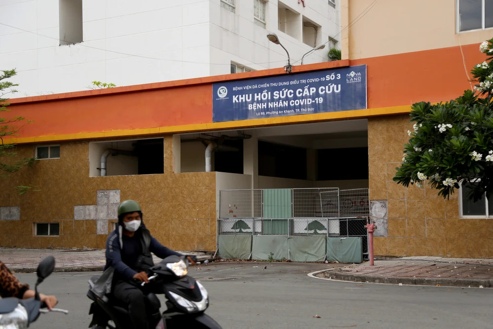 Cảnh hoang tàn của 3.790 căn hộ tái định cư trong Khu đô thị mới Thủ Thiêm (3).JPG