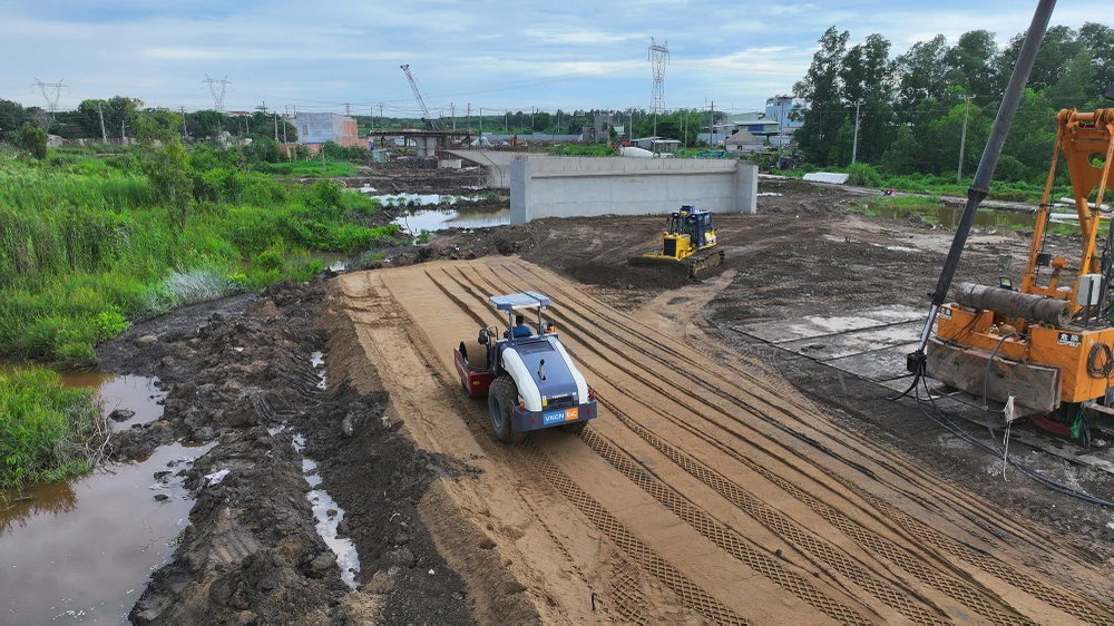 Toàn cảnh tuyến vành đai 3 TP.HCM sau hơn 1 năm thi công (17).JPG