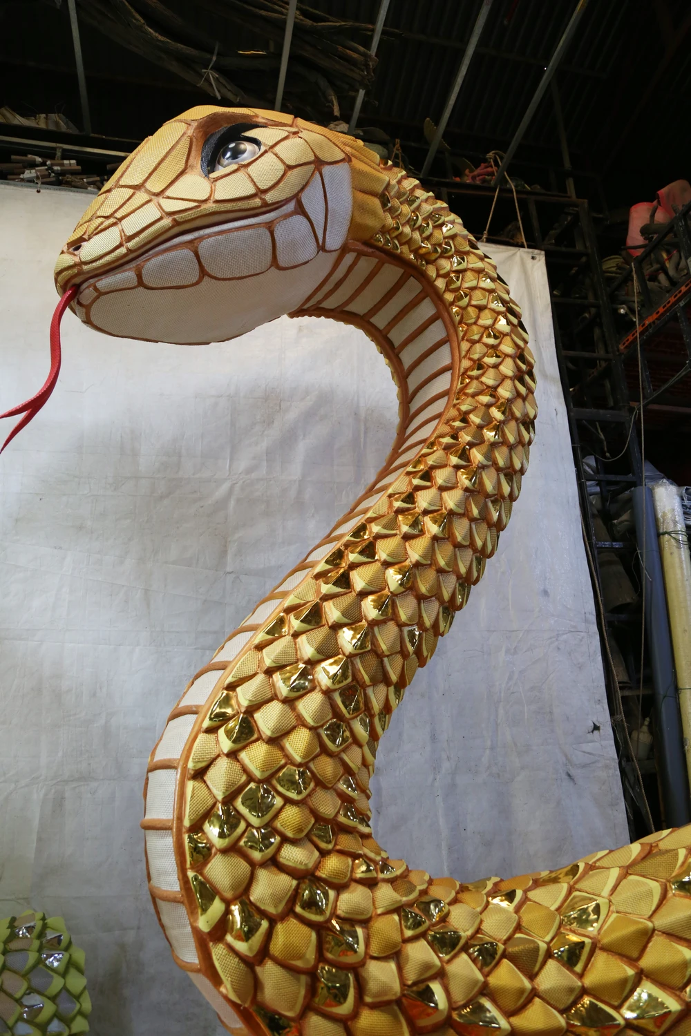 Hình ảnh thi công mới nhất cặp linh vật rắn Đường hoa Nguyễn Huệ Tết Ất Tỵ 2025 (10).JPG