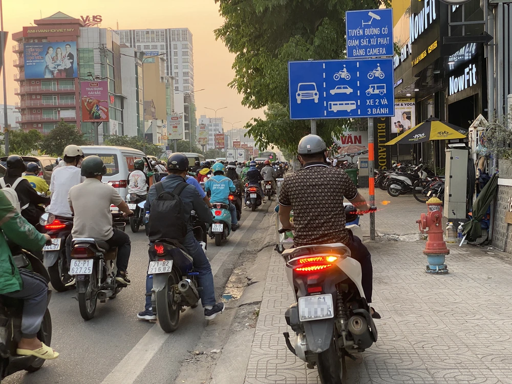 Giao thông TP.HCM sau hơn 2 tuần thực hiện Nghị định 168 (9).JPG