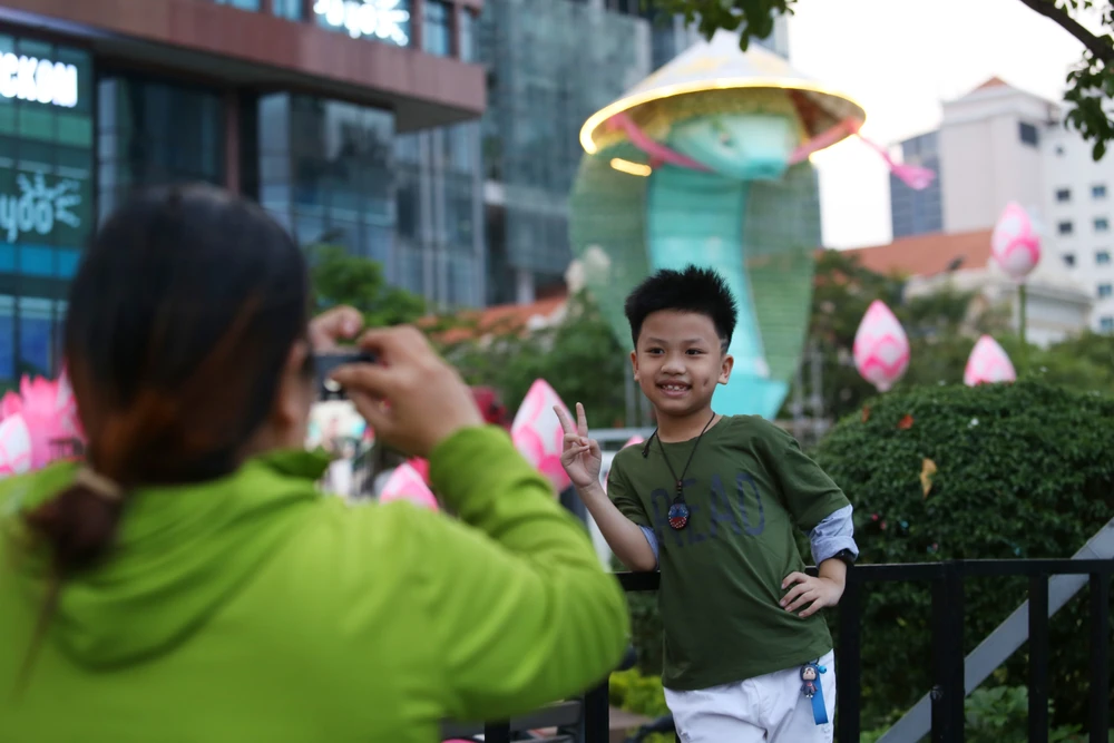 Điểm mặt các linh vật rắn độc đáo tại TPHCM (20).JPG