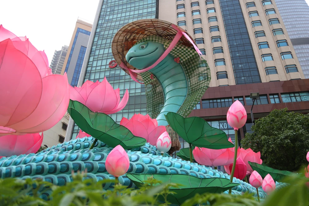 Điểm mặt các linh vật rắn độc đáo tại TPHCM (23).JPG